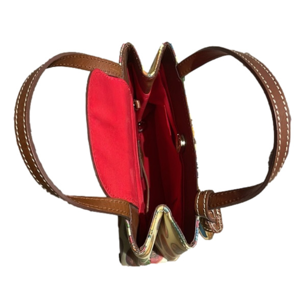 Dooney and Bourke Medallion Tiney East/West Bag Medallion Collection 2007 - Picture 7 of 13